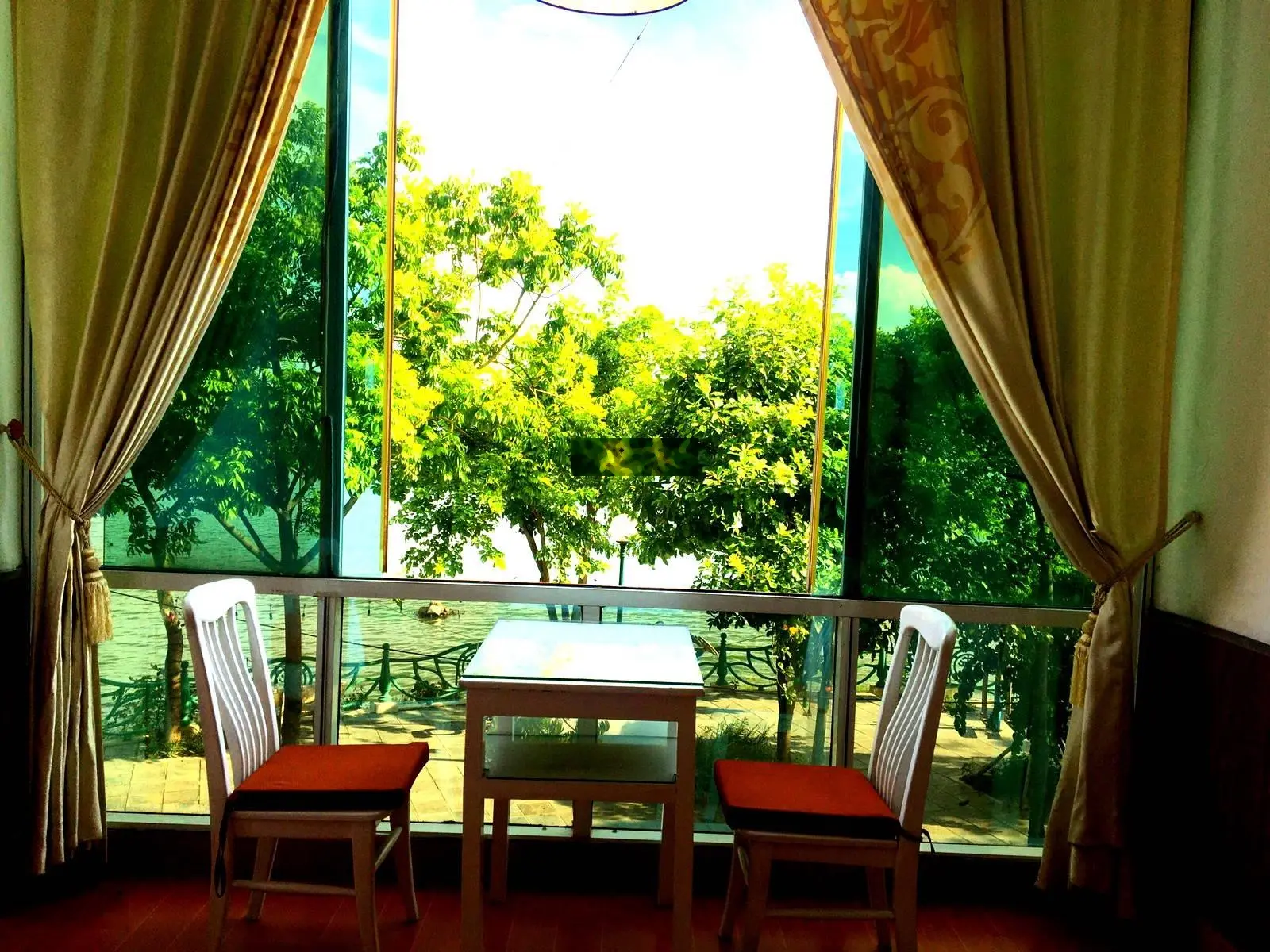 Bán nhà Mặt Phố Vũ Miện nhà mới KD dòng tiền Diện tích 40m2, 5 tầng, MT 3,6m, giá 24,3 tỷ