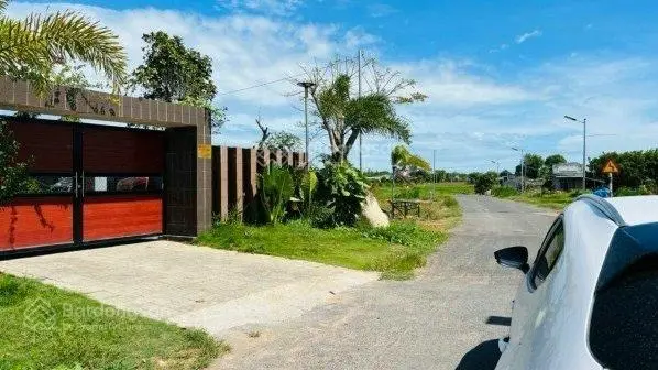 Bán đất thổ cư trung tâm hành chính huyện Đất Đỏ, 10x37M - 370m2 - 120tc cách Biển 7km