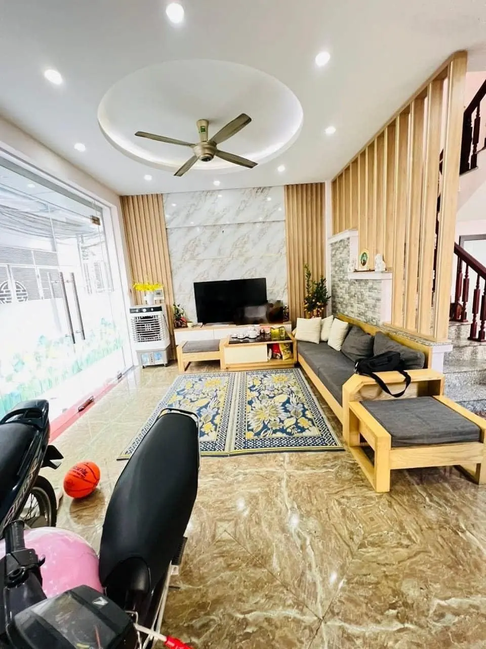 Lô góc mặt tiền quyền lực. Bán nhà mặt phố Trần Cung DT 48m2 5 tầng KD sầm uất 13.X tỷ