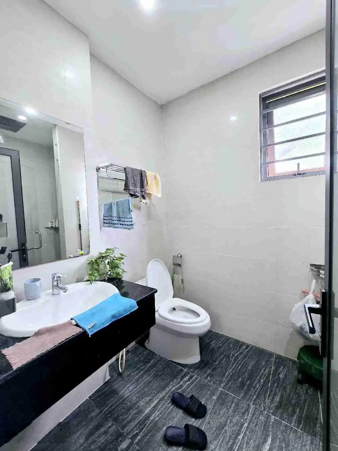 Bán Nhà 3 tầng - Lô góc 2 mặt tiền đường Nguyễn Quyền ngay bến xe trung tâm Đà Nẵng.