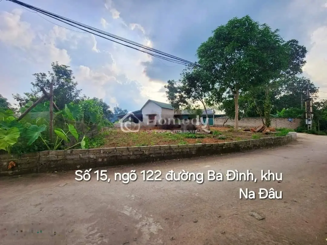 Bán nhà TT Mẹt, Hữu Lũng, Lạng Sơn, 355m2, giá: 200tr/mét mặt tiền, mt: 18m, có tách sổ 5m/sổ.