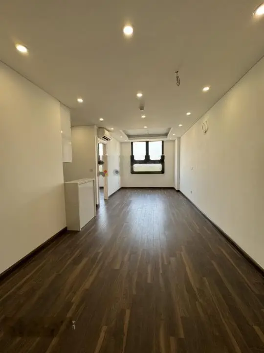 Em bán căn góc thông thủy 78m2, tầng trung đẹp đã sẵn nội thất mới + sẵn sổ. Bao phí