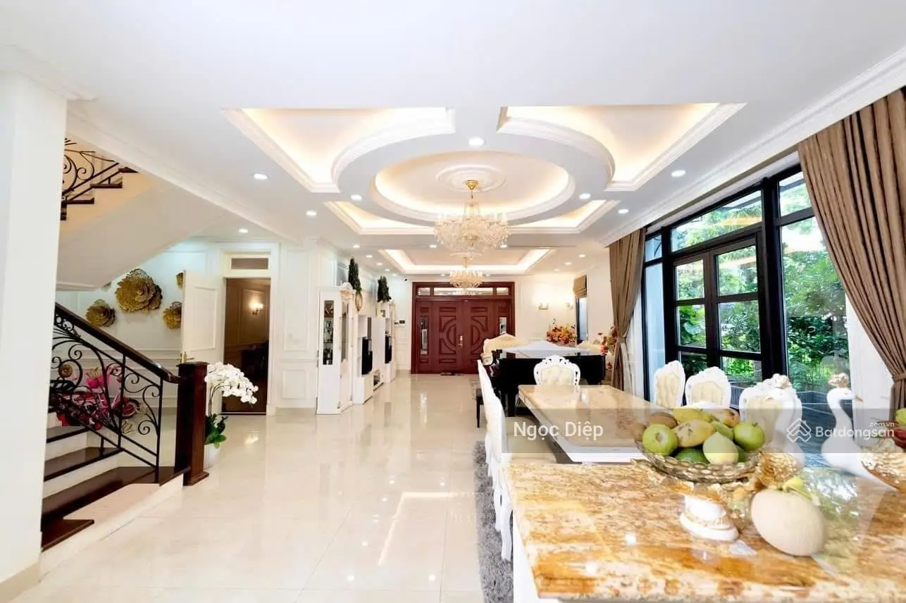 Bán biệt thự căn góc phố hàm nghi thuộc vinhomes gardenia - 3tầng 287m 30mt giá 110tỷ- 0945 453 ***