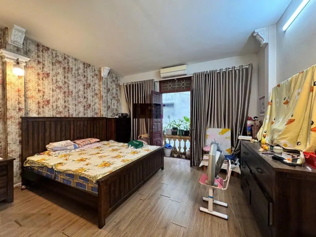 Bán nhà Lý Nam Đế vị trí vàng ô tô tránh giao thông thuận tiện khu dân trí cao giá chỉ 15 tỷ