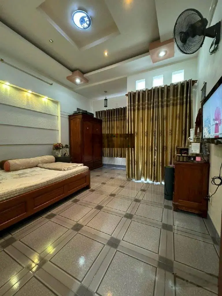 HXH Phan Văn Trị - Cạnh nhà hàng tiệc cưới Hương Phố, DTCN 65m2, giá 5.9 tỷ TL