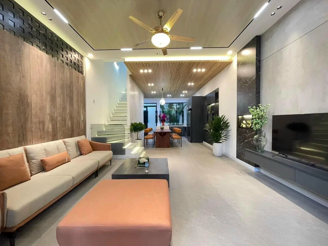 Bán gấp nhà Sư Vạn Hạnh, Phường 12, Quận 10, Giá 3 tỷ 280, Diện tích 62.15m2