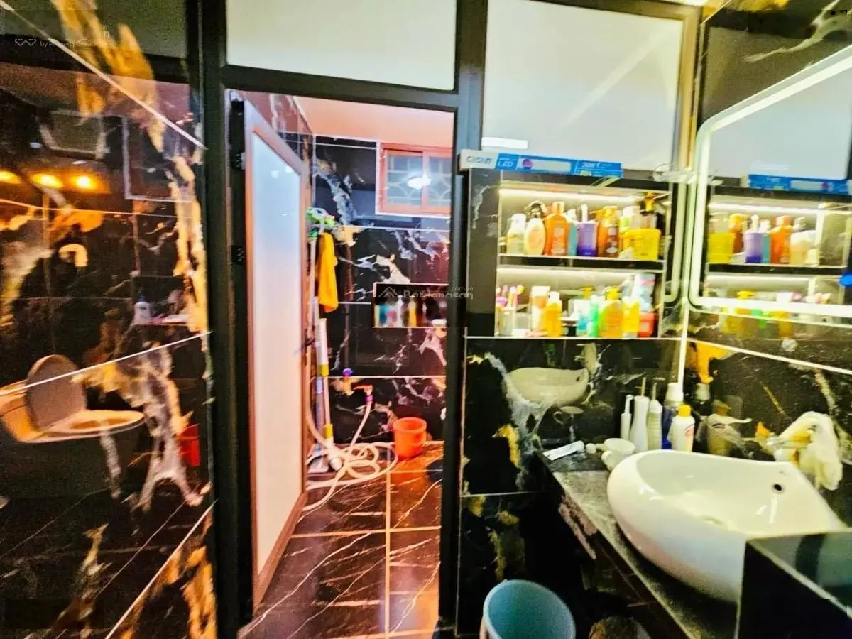 Mặt phố Giải Phóng 800m2 mặt tiền 25m, vỉa hè 5m, KD sầm uất giá 99 tỷ, LH: 0946 387 ***