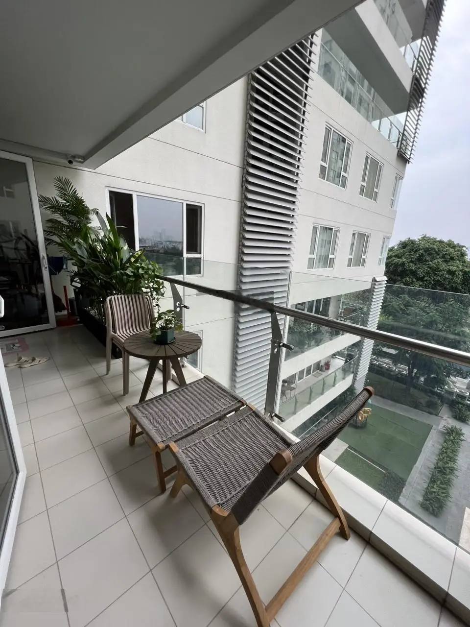 Bán căn 3PN diện tích lớn 217m2 Đảo Kim Cương. Nhà có 2 ban công, sử dụng 2 thang máy ở 2 tháp