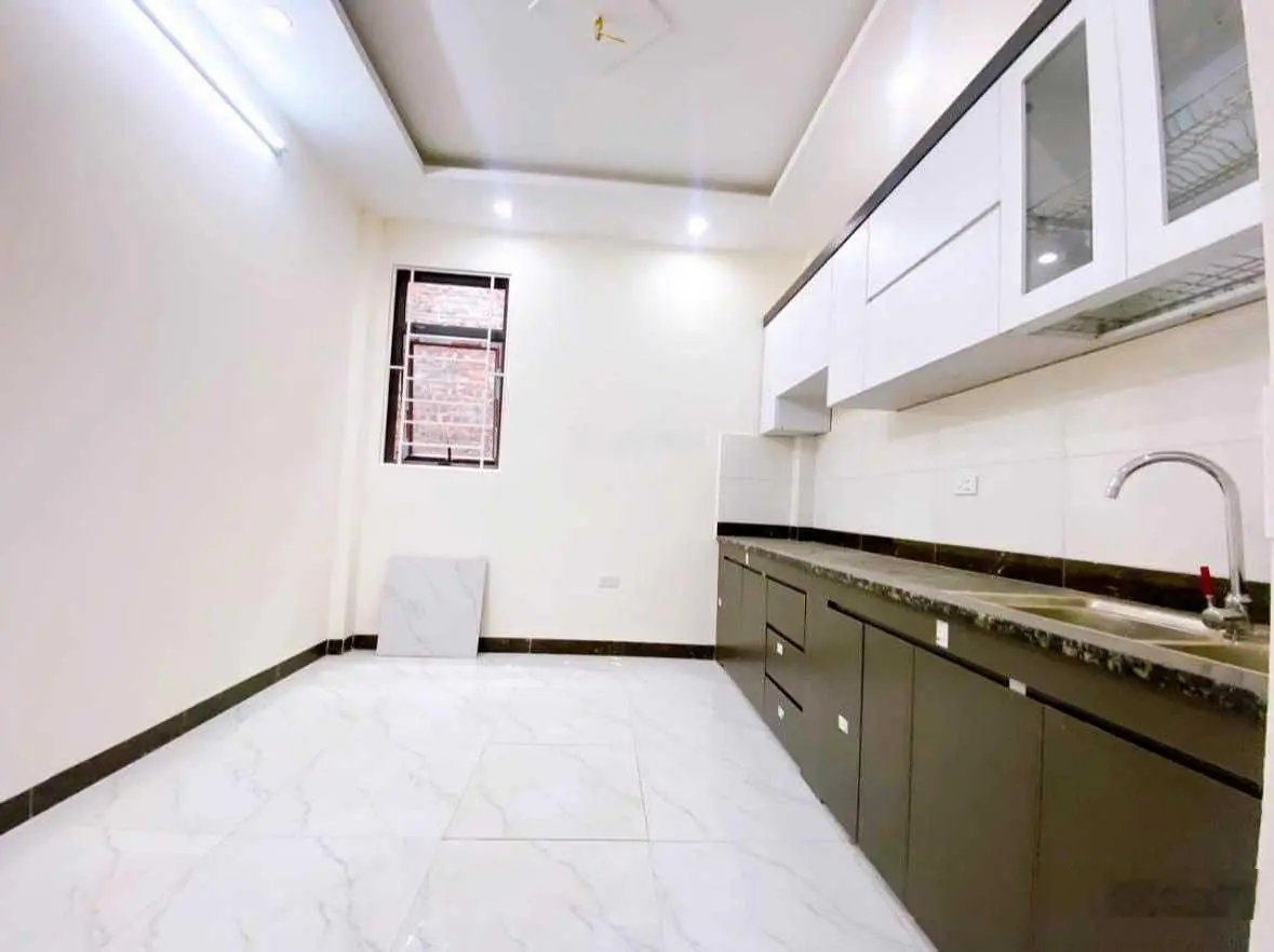 Cc mở bán 5 căn phố Giang Chính cách cầu Mai Lĩnh 600m, giá chỉ 2.15 tỷ, 40m2