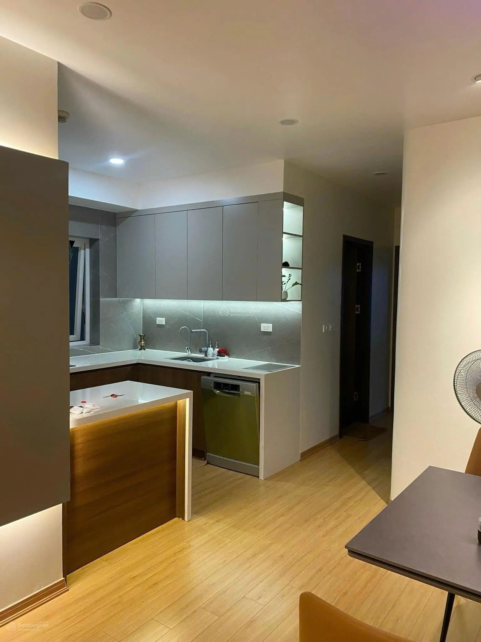 Bán căn hộ 3Pn - 110m2, trục hoa hậu tại chung cư Pico , số 173 Xuân Thuỷ, Cầu Giấy. LH: 0969 362 ***