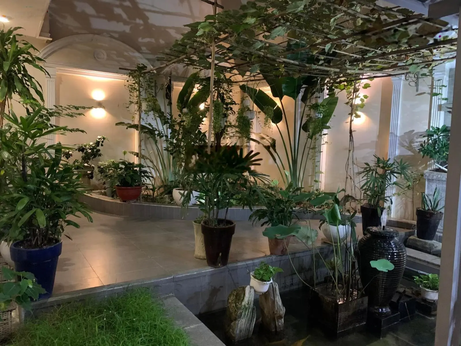 Biệt thự 5 tầng thang máy khu VIP Hồ Biểu Chánh 232m2