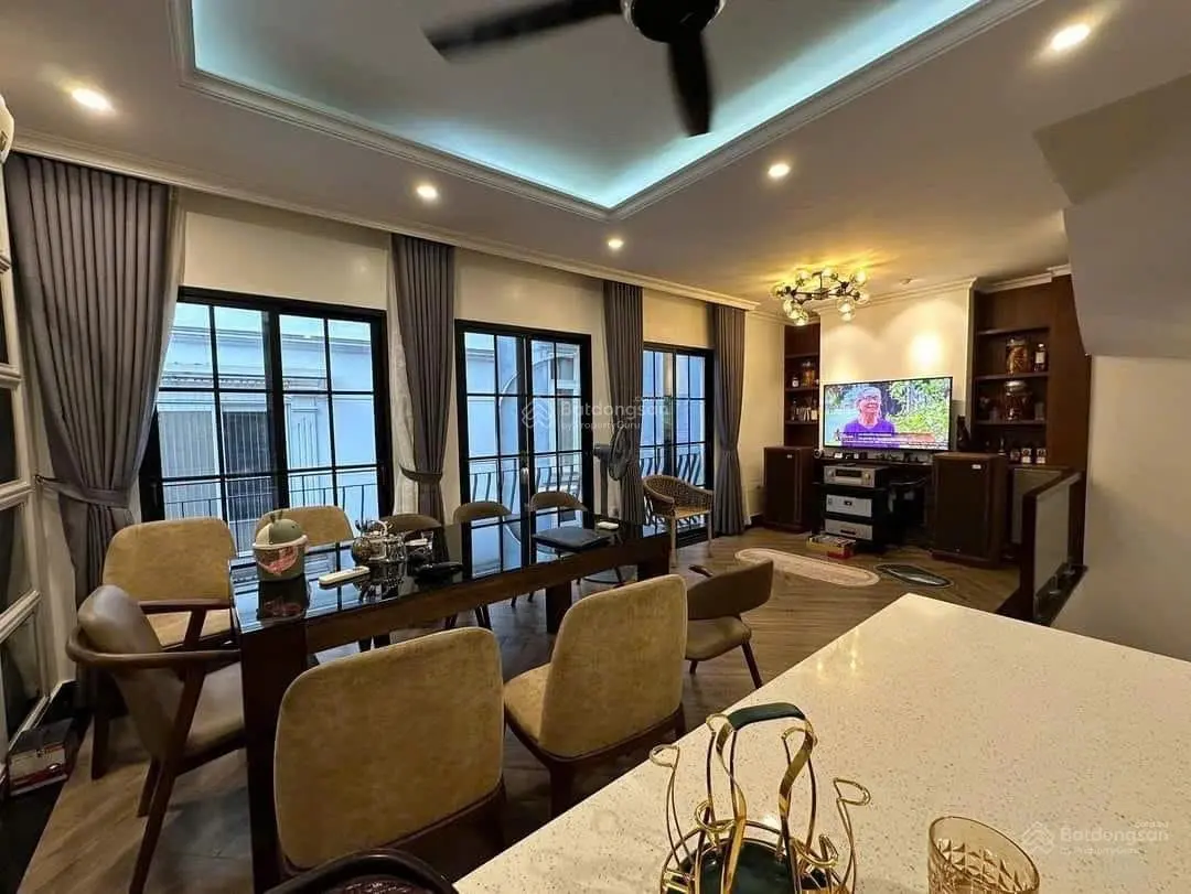 Cần bán nhà mặt ngõ ôtô, phân lô, kinh doanh , Phố Đội Cấn Q.Ba Đình DT 65M X 5T, MT 6M Gía 13,5 tỷ
