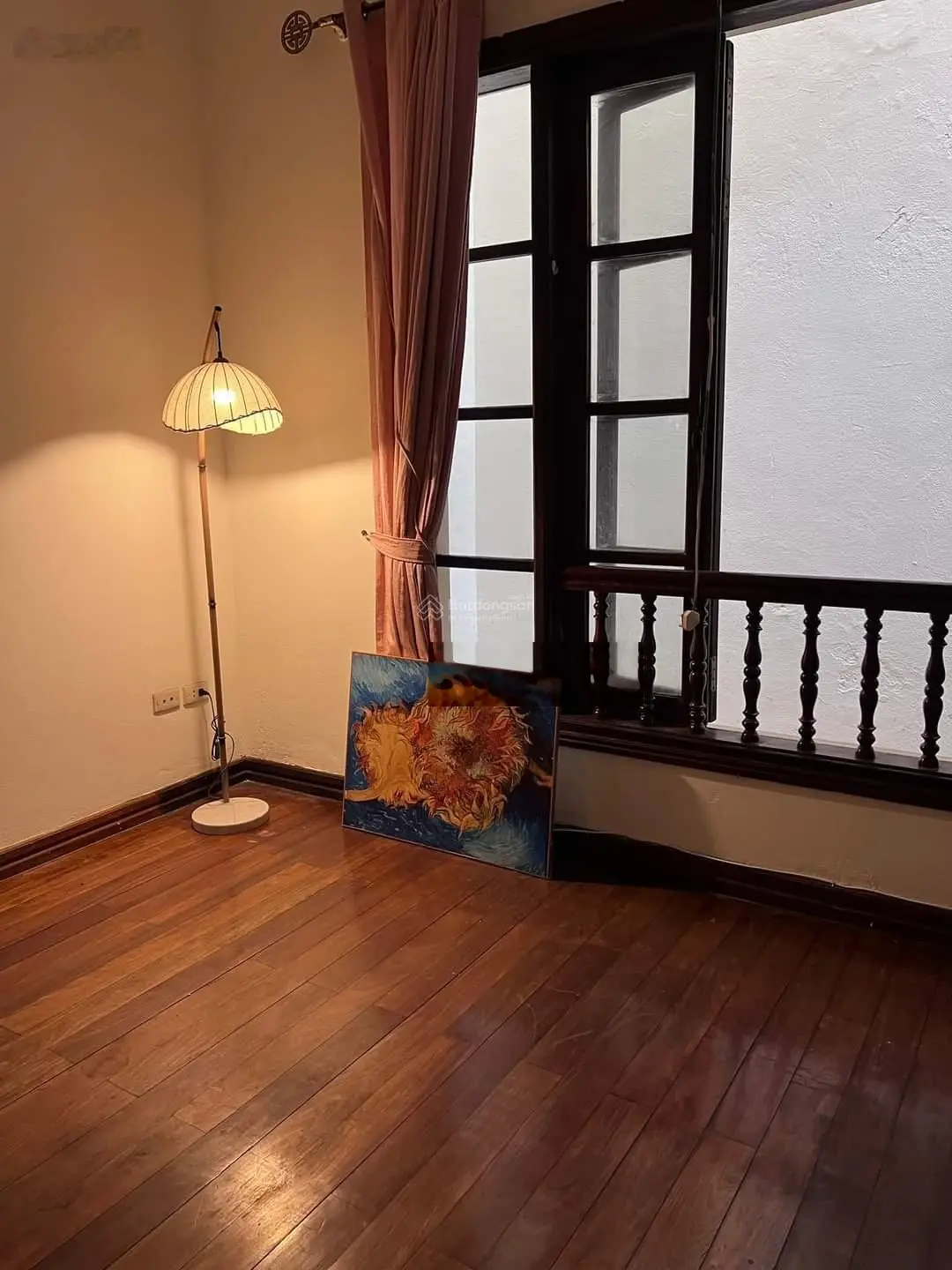 Bán nhà phố Hào Nam, quận Đống Đa, 69mx 4tầng gần phố, gara ô tô, an sinh tốt, kinh doanh văn phòng