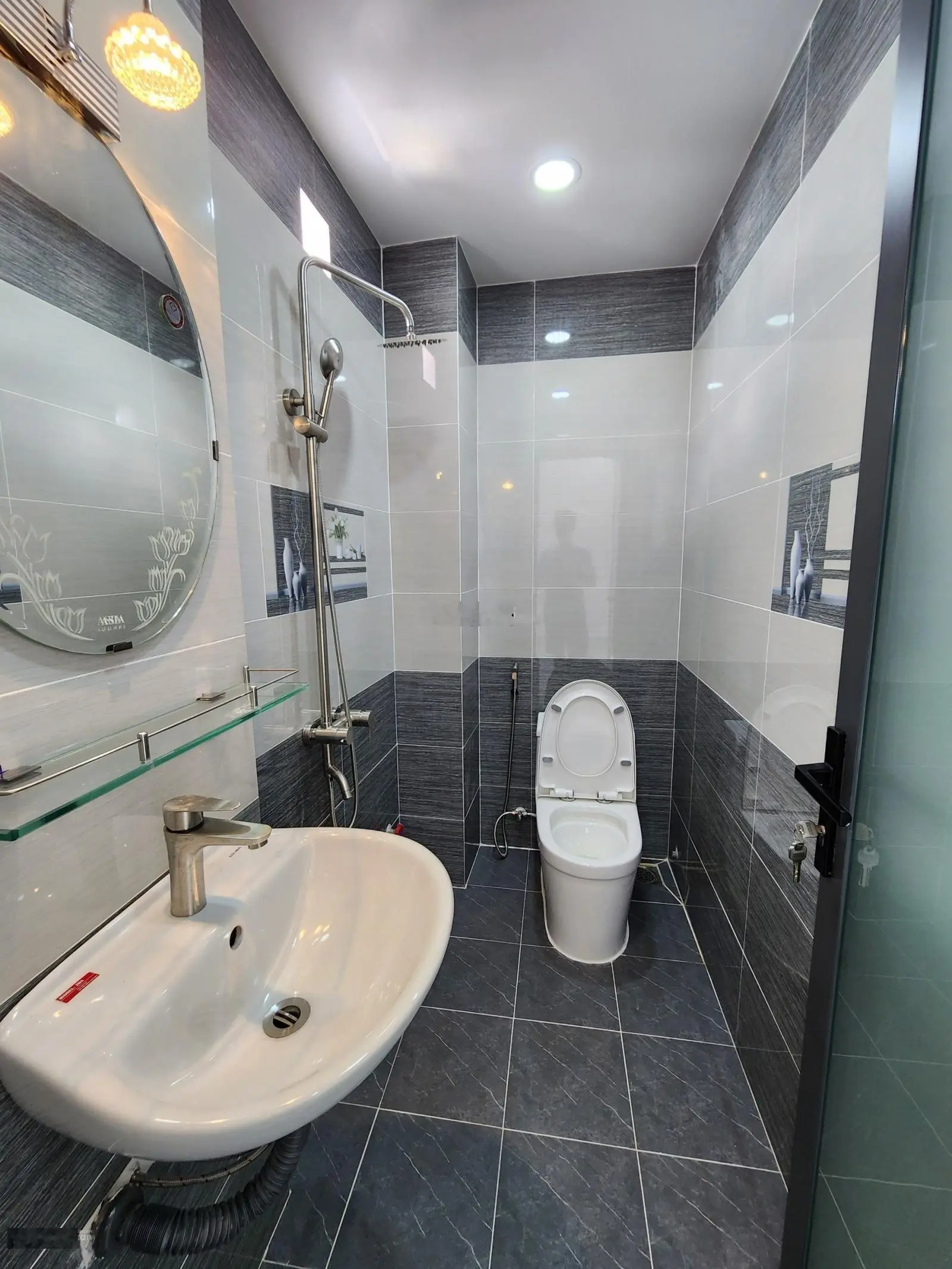 Bán nhà mặt tiền Nguyễn Trung Trực, vị trí đắc địa, giá cực tốt