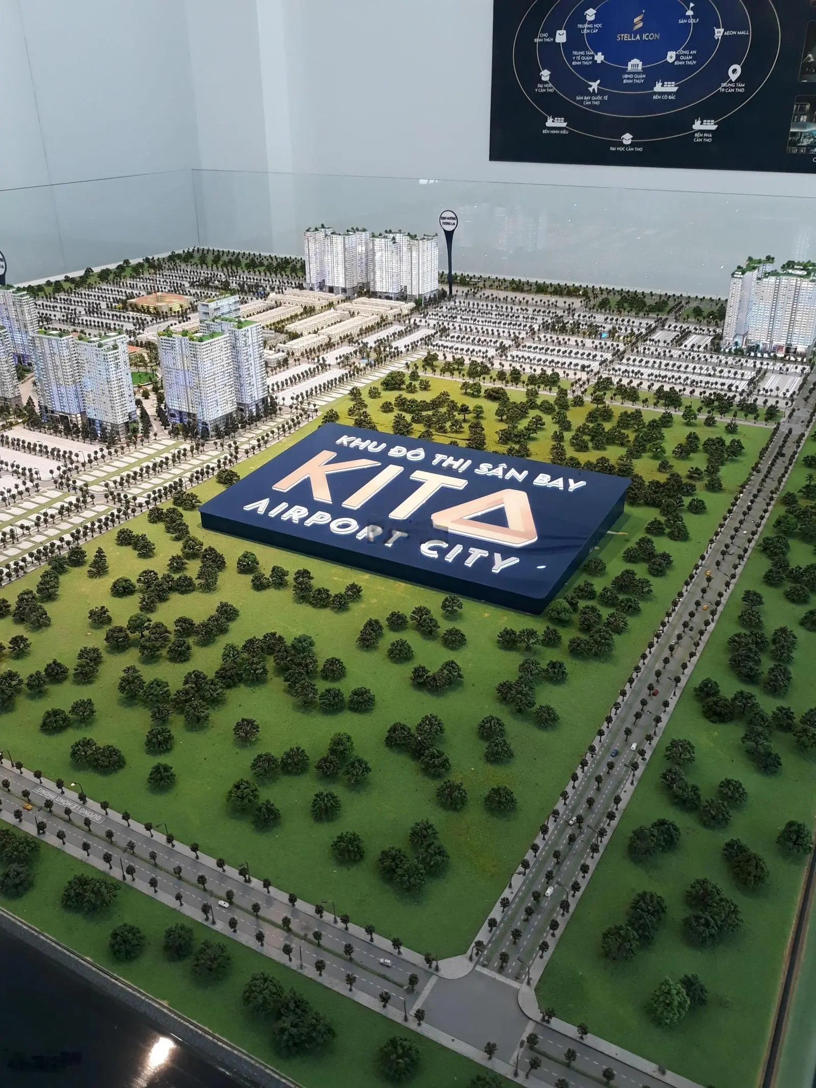 Suất nội bộ Shophouse 1 trệt 4 lầu kề góc view công viên khu đô thị sân bay Kita Airport City