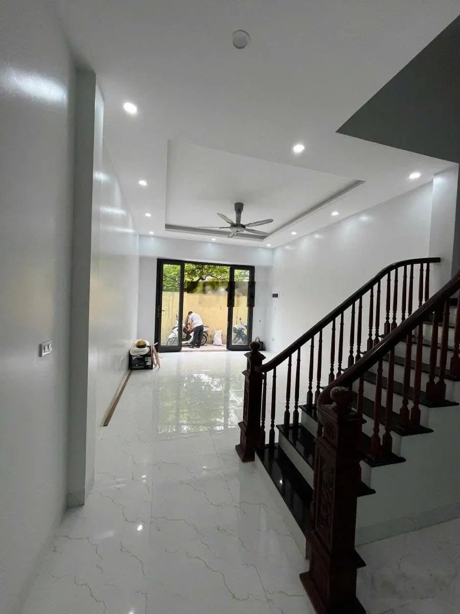 Chính chủ cần bán gấp nhà lê trọng tấn hà đông - 13.8 tỷ, dt 57m2, 5 tầng, 6 pn khép kín, thang máy