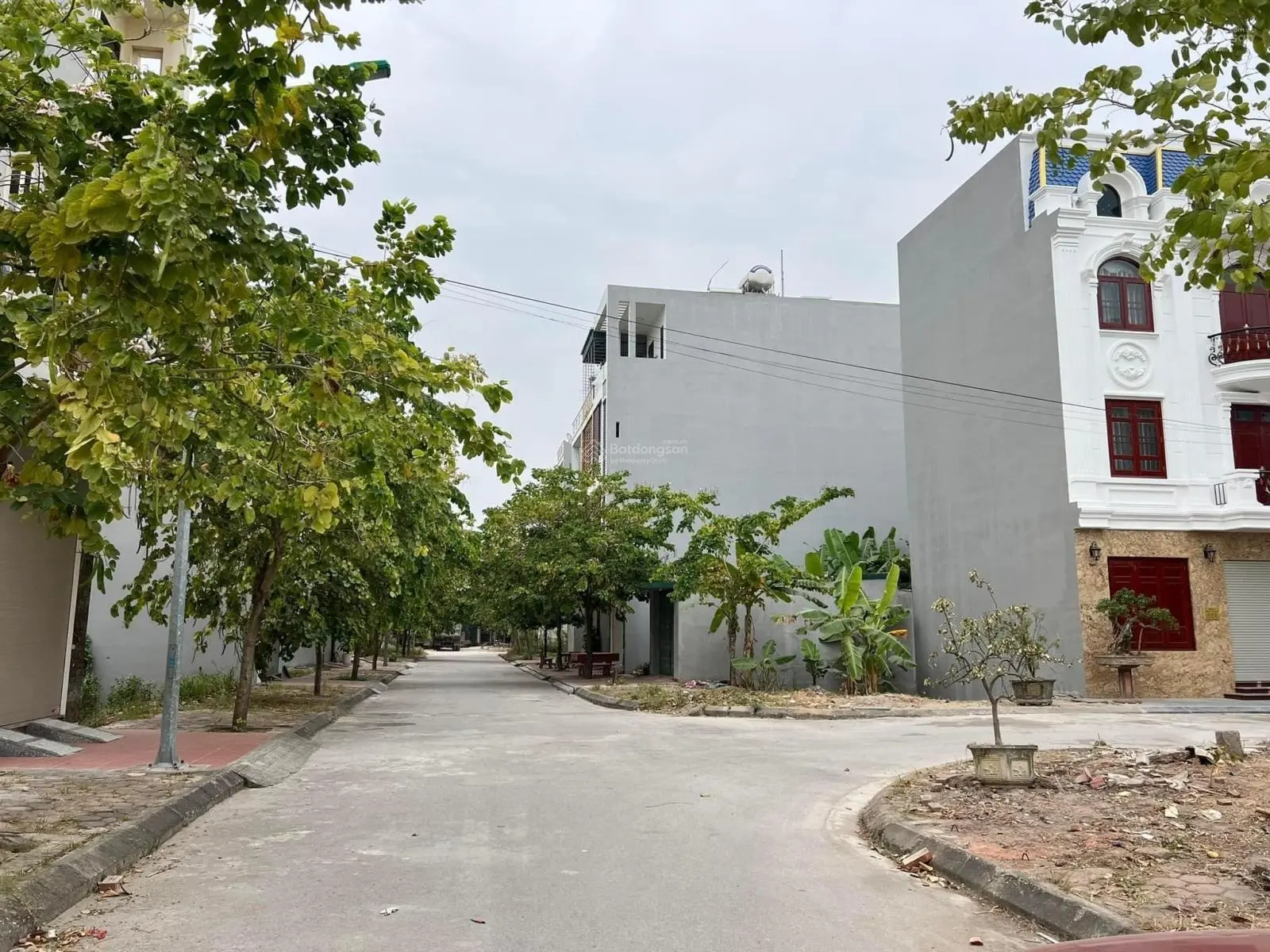 Cần bán lô đất liền kề tại Quốc lộ 37, Tứ Minh, Hải Dương. Diện tích 60m2, giá 2,35 tỷ