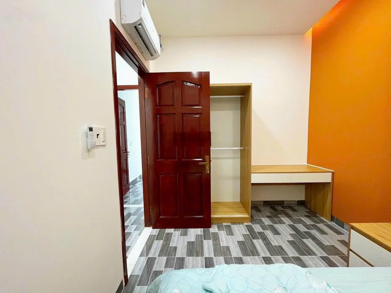 Bán nhà tặng nội thất, SHR đã hoàn công