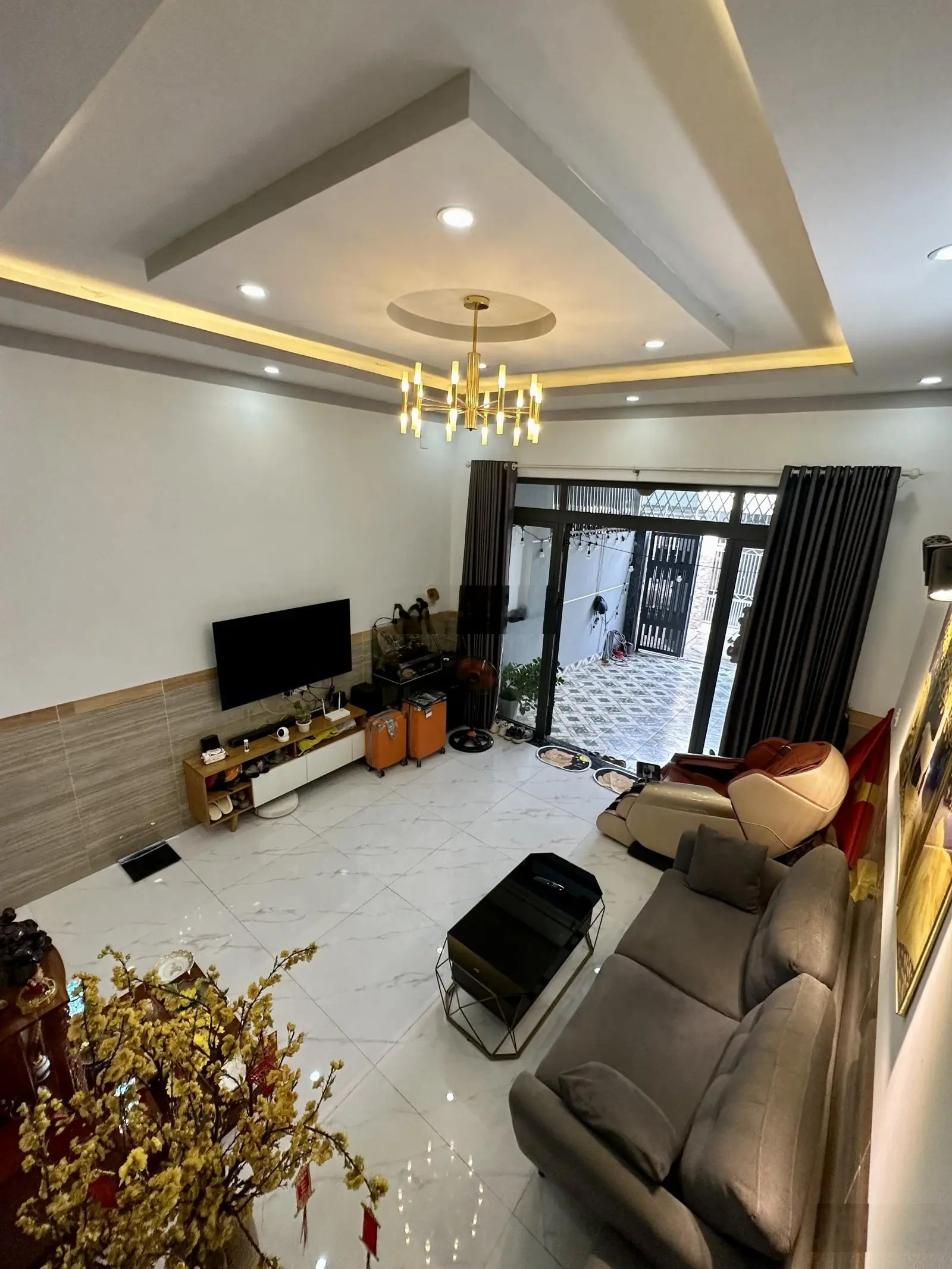 Nhà một trệt 1 lầu gần chợ trảng dài ,hồ bơi phương nam Biên hoà , đồng nai giá rẻ sổ riêng thổ cư
