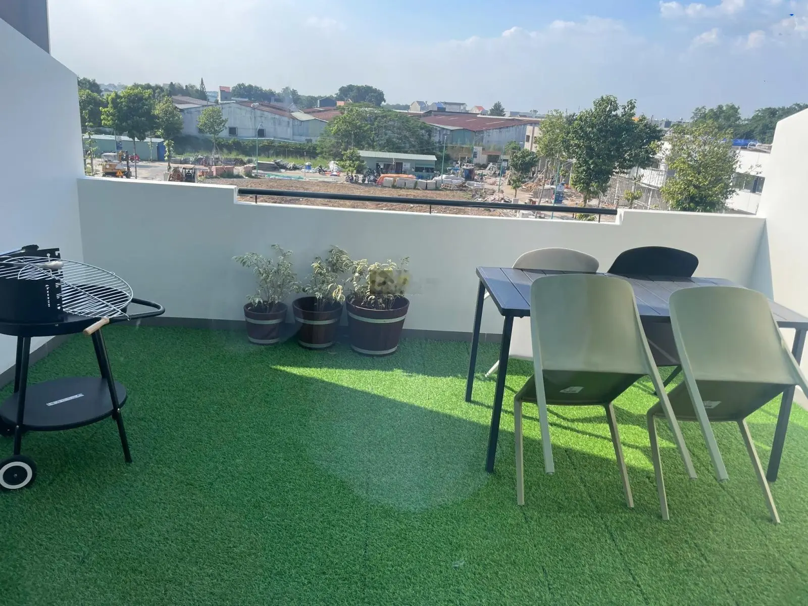 Bán nhà 3 lầu mới xây giá rẻ chưa ở, tại thành phố Thuận An, Bình Dương bán gấp trong tháng 12