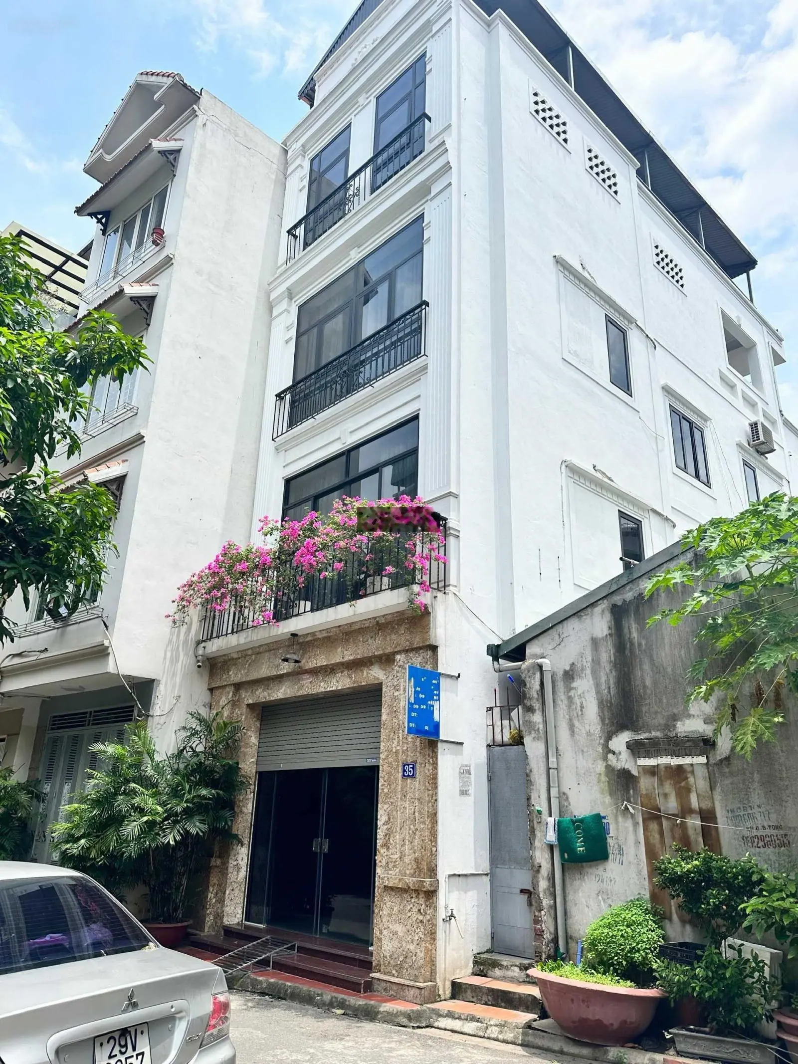 Bán nhà ngõ 206 Cổ Linh, nhà mới 45m2 5T, ô tô tránh, full nội thất 6.5 tỷ