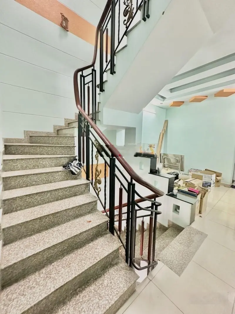 Bán nhà mặt phố đường trần thủ độ, giá sốc chỉ 12 tỷ vnd, diện tích 72m2