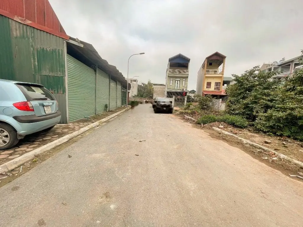 Đẹp! cần bán mảnh đất cự khối,long biên,lô góc,vỉa hè,đường ô tô tránh dt 37m giá nhỉnh 5