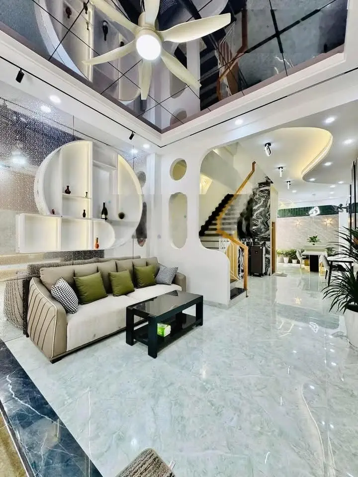 Nhà bán nhanh Lê Văn Sỹ, P14, Q3, giá 3tỷ150, DT 63m2, sổ hồng riêng.
