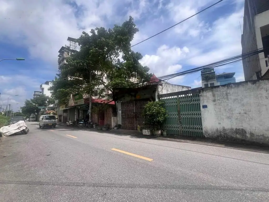 Mặt phố Bát Khối, Long Biên, 117m2, mặt tiền 5.5m, ô tô tránh, xây văn phòng, kinh doanh, cho thuê