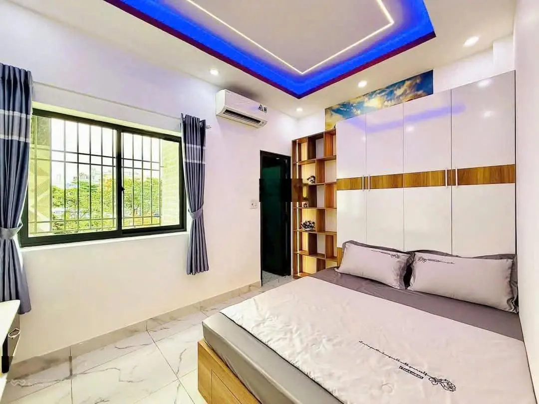 Chủ cần bán gấp nhà hẻm ô tô Phạm Văn Chiêu Gò Vấp 56m2, 1 trệt 3 lầu 5PN 6WC giá 2ty950, SHR