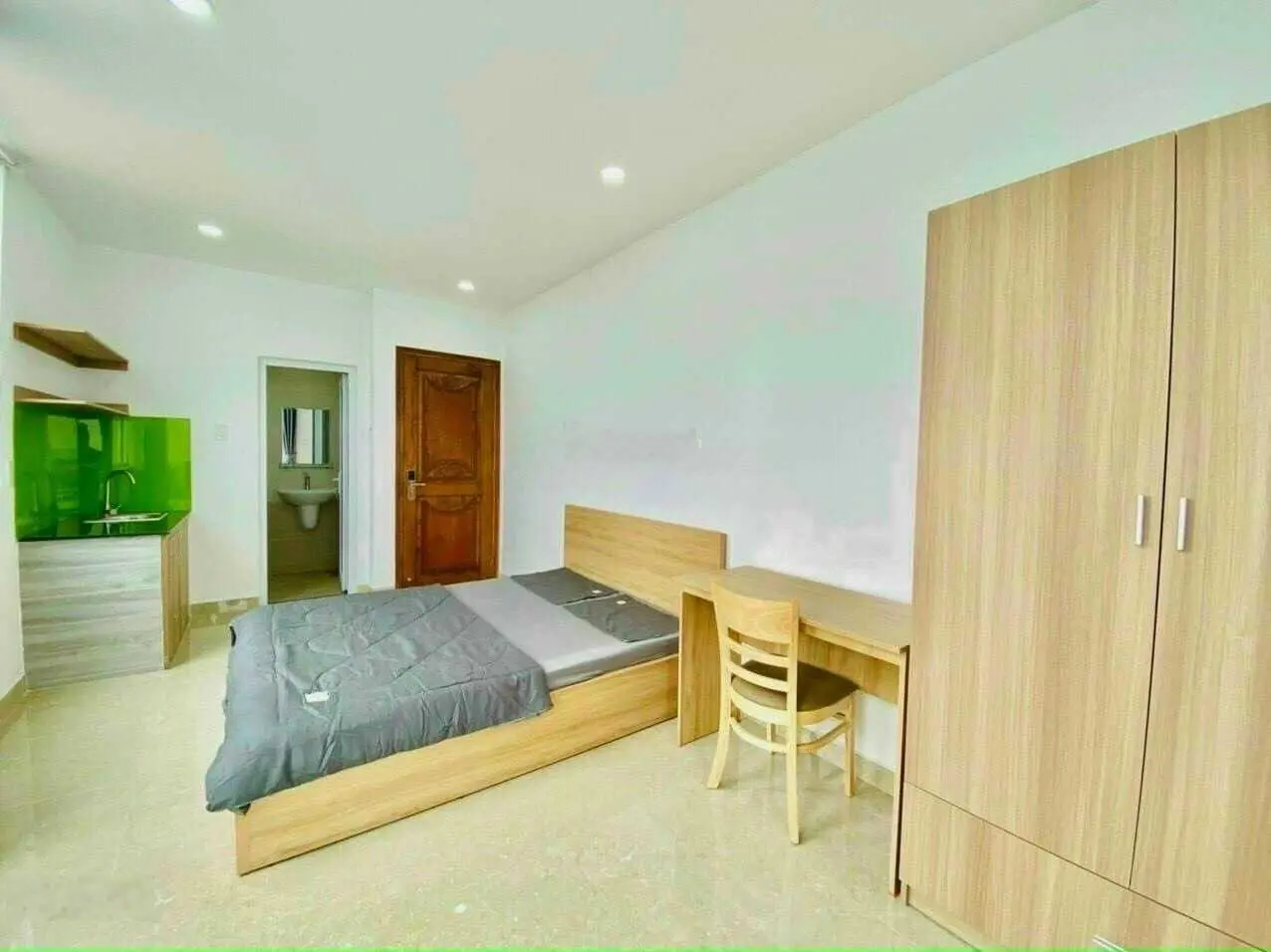 Bán căn hộ dịch vụ mặt tiền hẻm xe hơi 458 Huỳnh Tấn Phát Quận 7