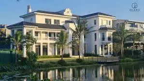 Bán Biệt thự song lập Đảo Ngọc Ecopark 300m2, 3 tầng. Hoàn thiện đẹp, Full nội thất xịn sò. View hồ