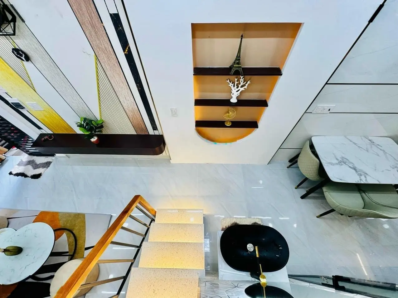 Đầu tư nhà bến xe An Sương tặng nội thất cho KH thiện chí với 60m2 phù hợp cho thuê