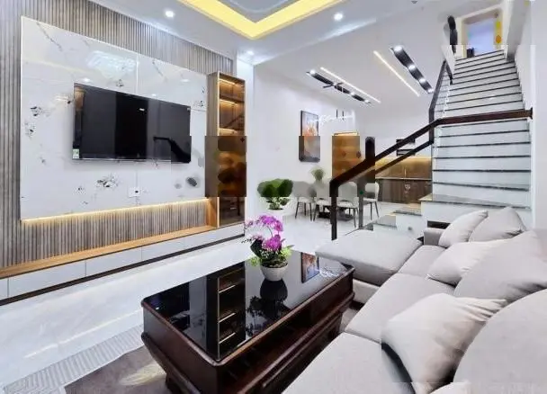 Bán gấp nhà Bùi Đình Túy, P24, Bình Thạnh, DT 50,4 m2, SHR, pháp lí chuẩn. Giá 2,4 tỷ