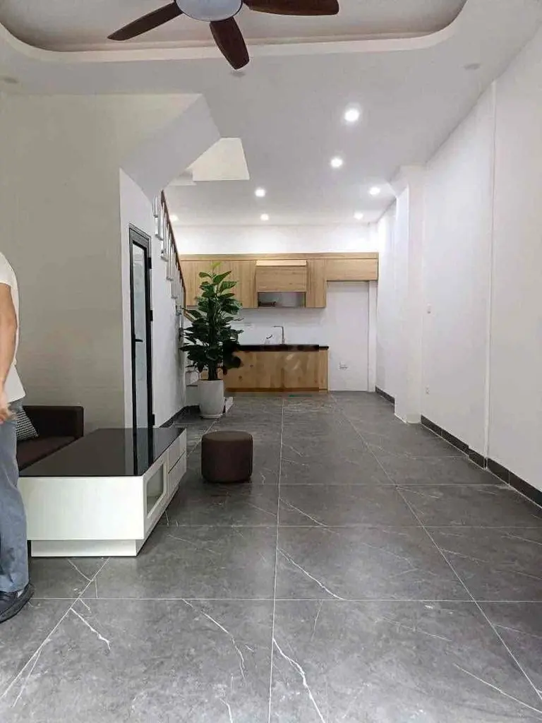 Nhà 3 tầng 36 m2 , oto đỗ cửa phụng châu chương mỹ giá 2.4 tỷ