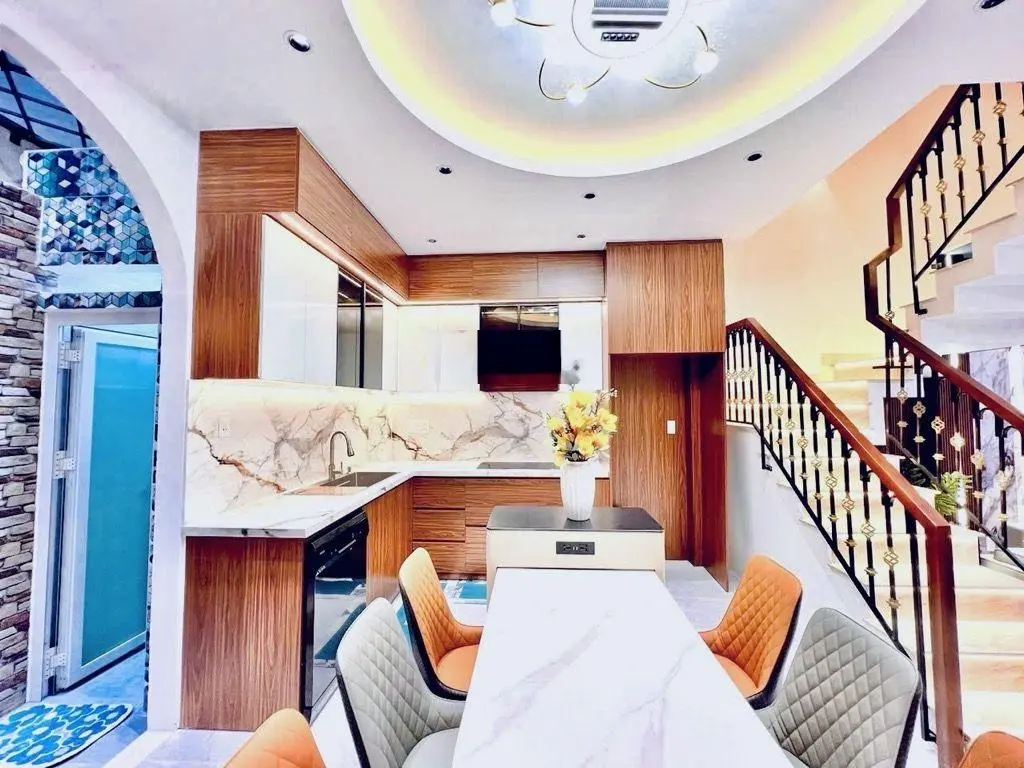 Nhà đẹp Tân Bình 50m2 4 PN 4WC Full nội thất hẻm xe hơi thông 1 trục chỉ 7.68 tỉ