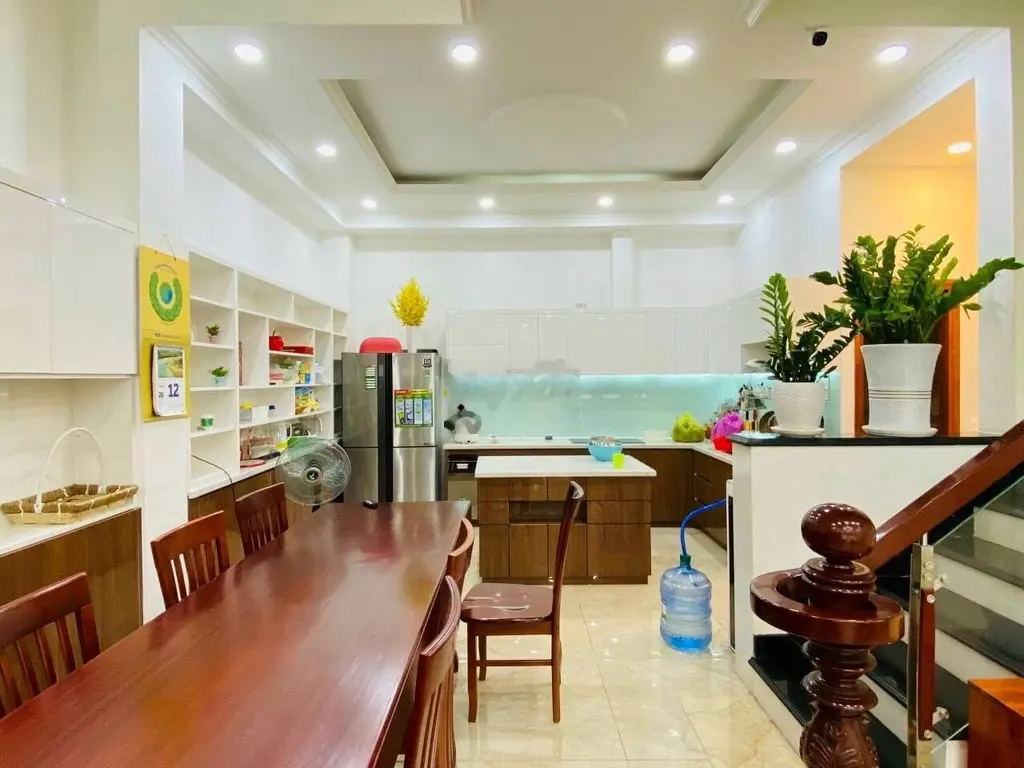 Gấp bán! Nhà đẹp Huỳnh Văn Bánh Phú Nhuận 71m2 (5,2x14m) chỉ 7,59tỷ