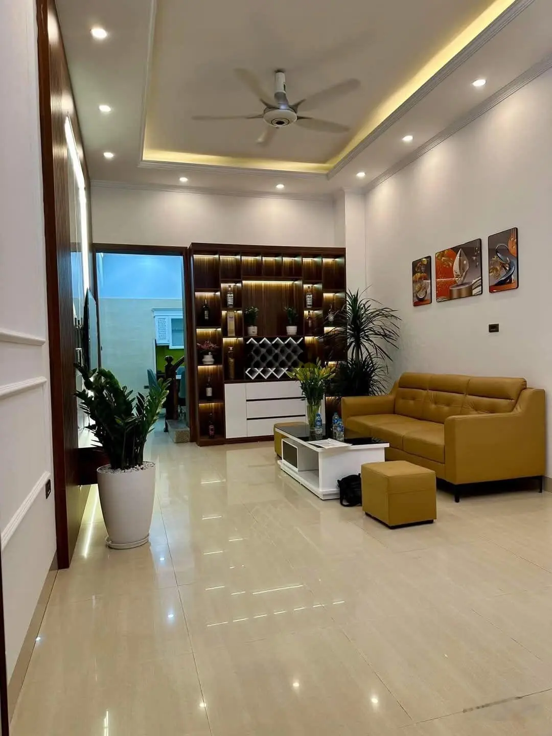 Bán nhà phố Bùi Xương Trạch, 50m2, 5T mặt tiền 4m sổ đẹp ở luôn, ngõ ba gác thoáng, sân rộng để xe.