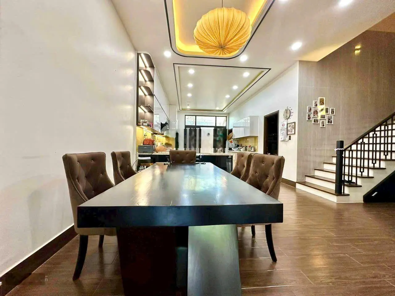 Biệt Thự Khu ven sông sau lưng Giga mall