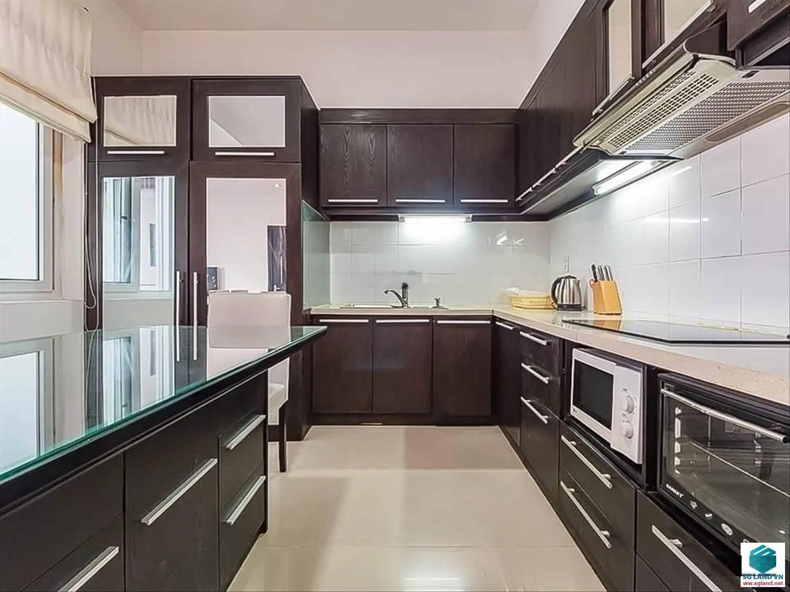 Hàng cực hiếm! Bán Tòa Căn Hộ Dịch Vụ Cao Cấp, 6 tầng tại khu vực đất vàng cho khách lưu trú!