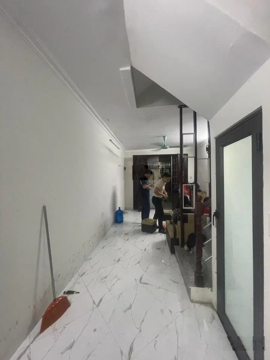 Nhà đẹp giá rẻ 34m2 giá 5ty7 - sổ đỏ - oto 4 chỗ đỗ cửa