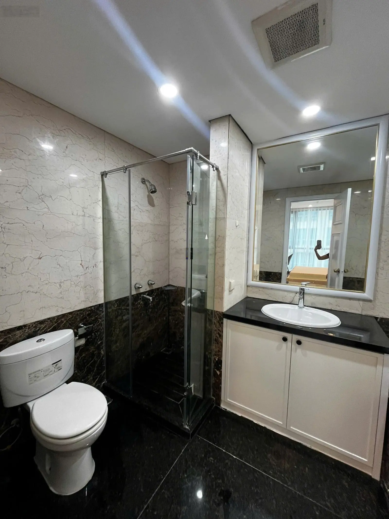 Bán căn hộ 1 phòng ngủ Vincom Bà Triệu