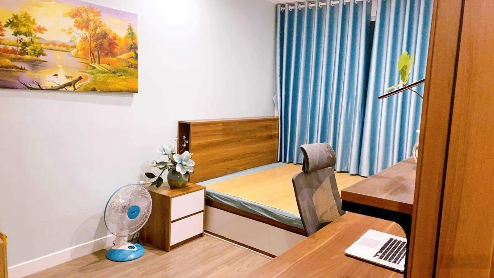 Tôi cần bán nhanh căn 3 ngủ GoldSeason, Quận Thanh Xuân, DT 102m2, giá 6,8 tỷ sẵn sổ full nội thất