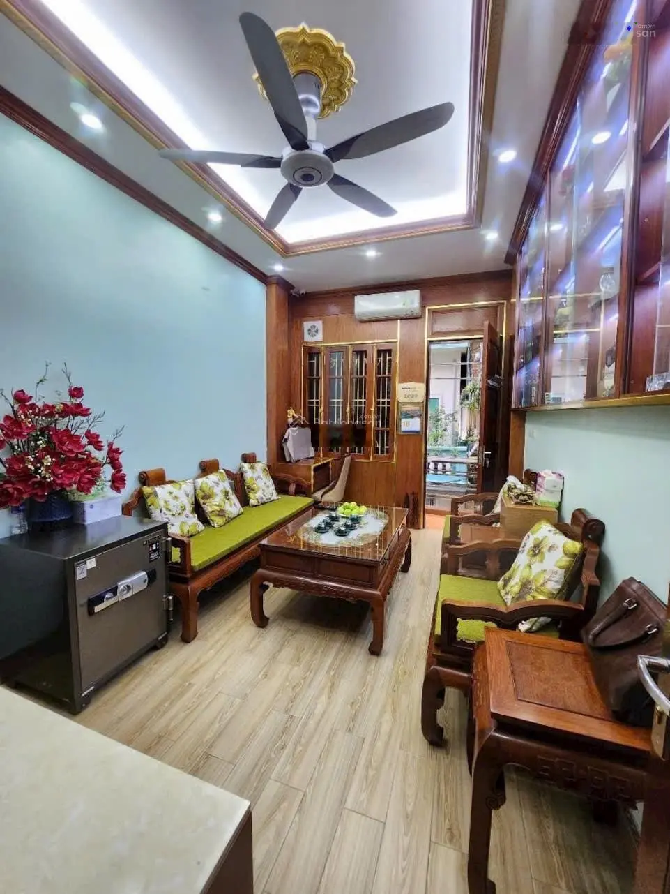 Bán nhà giảng võ ngọc khánh, dt 42m x 6 tăng, giá 8.8 tỷ