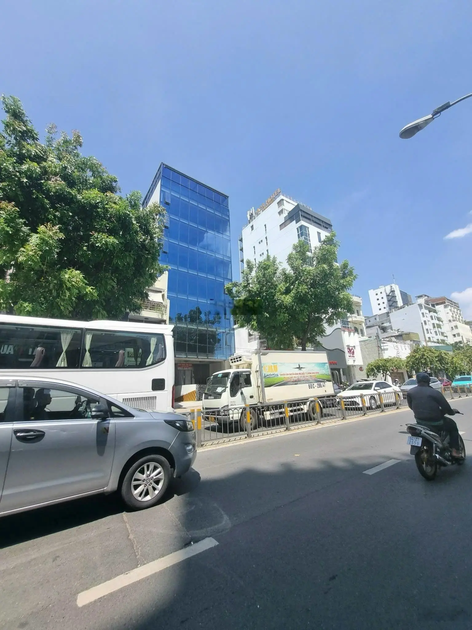 Nhà MT 25 - 27 Cách Mạng Tháng 8, Q1. DT 7x17m 3 lầu. (Đã bỏ quy hoạch vòng xoay ngã 6). Giá 75 tỷ