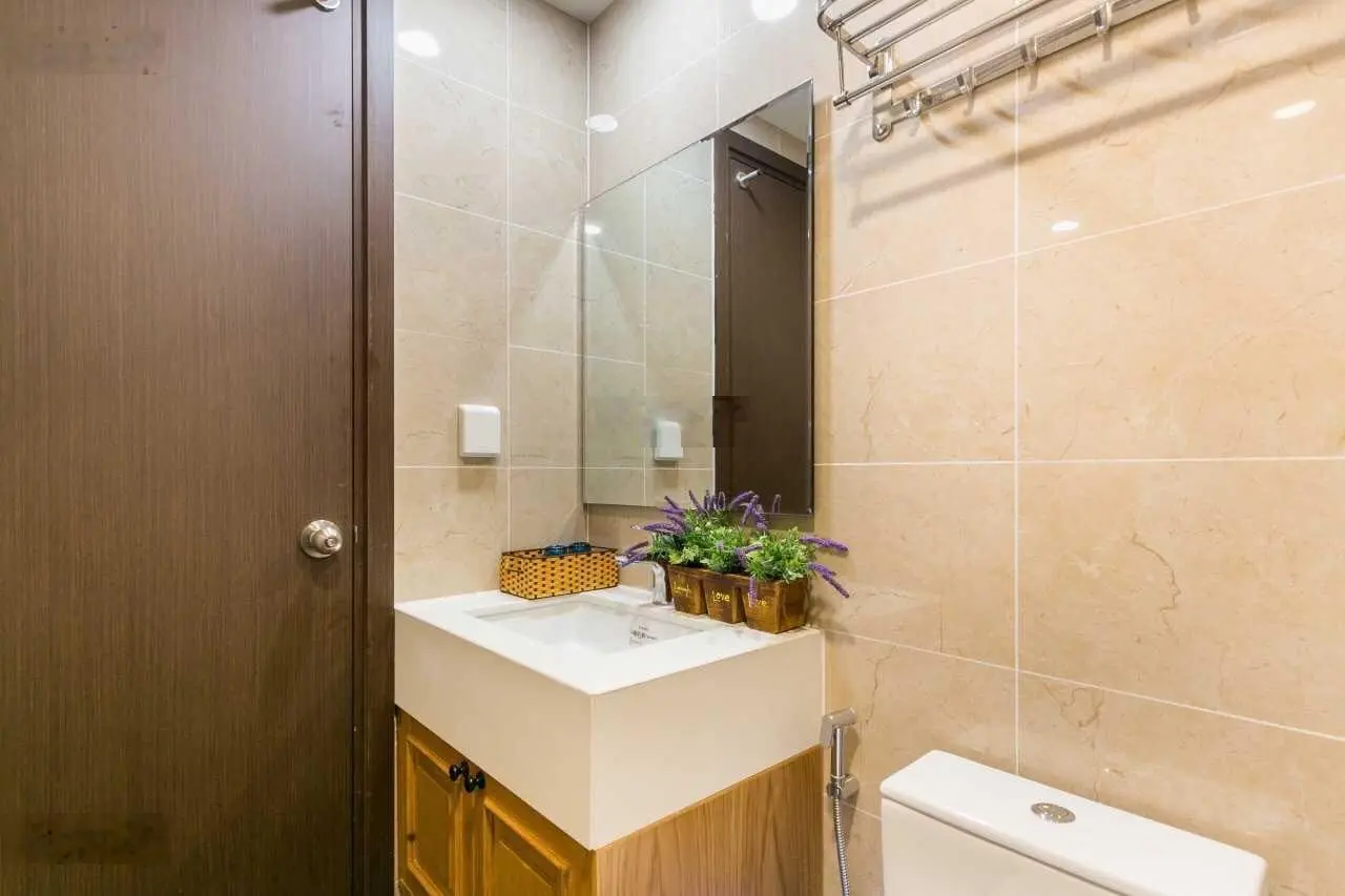 Cần bán CHCC The Harmona, Q. Tân Bình, DT 75m2, 2PN, giá 3 tỷ 7. Sổ hồng, LH: 0902 369 ***