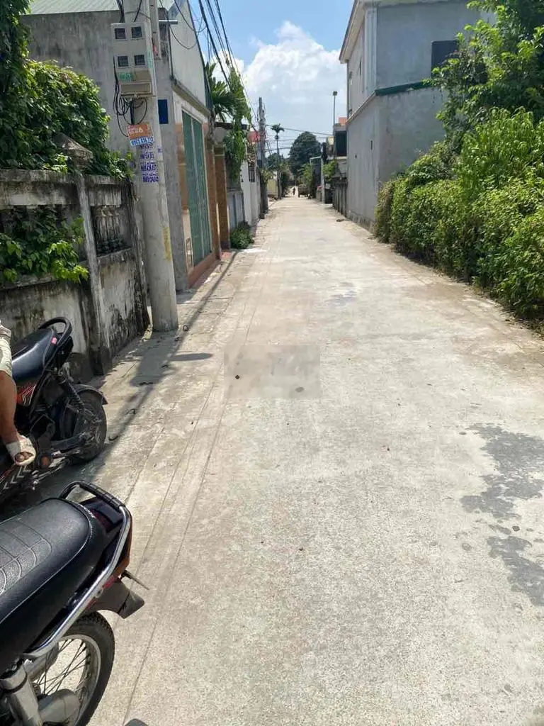 CHỈ 11 triệu - ĐƯỜNG 4m TẠI THỊ TRẤN PHÚ XUYÊN - XE 7 chỗ đỗ cửa