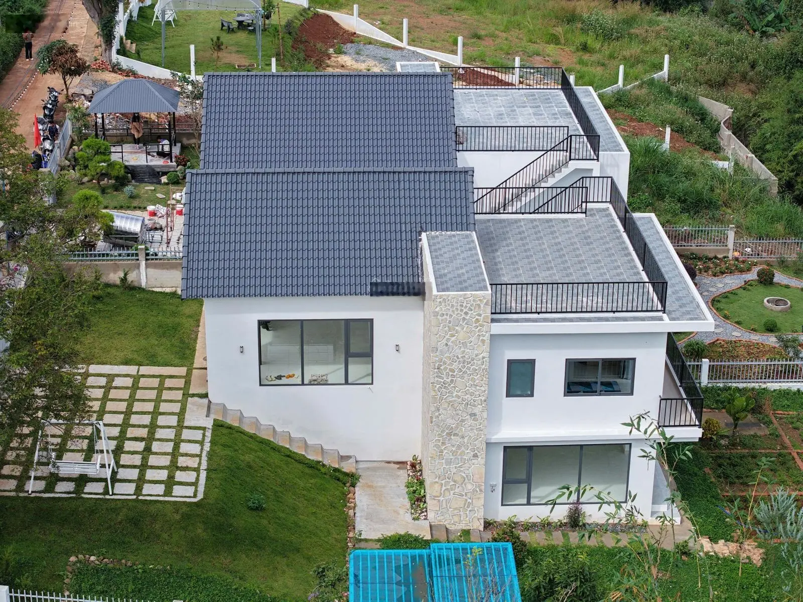 Nhà biệt thự nghỉ dưỡng ven Đà Lạt giá cực tốt