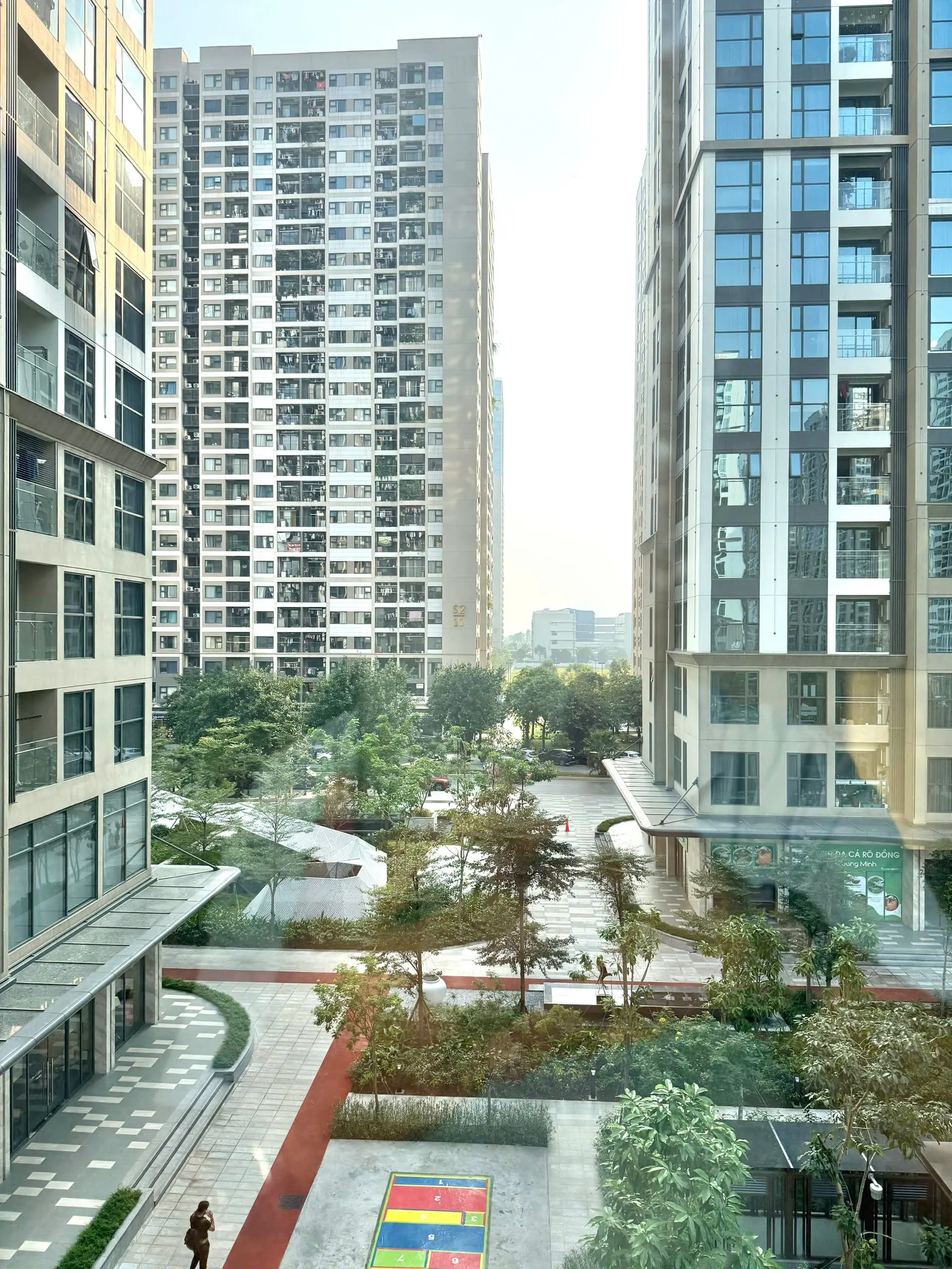 Chính chủ gửi bán căn góc 3PN 74.43m2 giá tốt Masteri WaterFront. View công viên và vườn cảnh quan