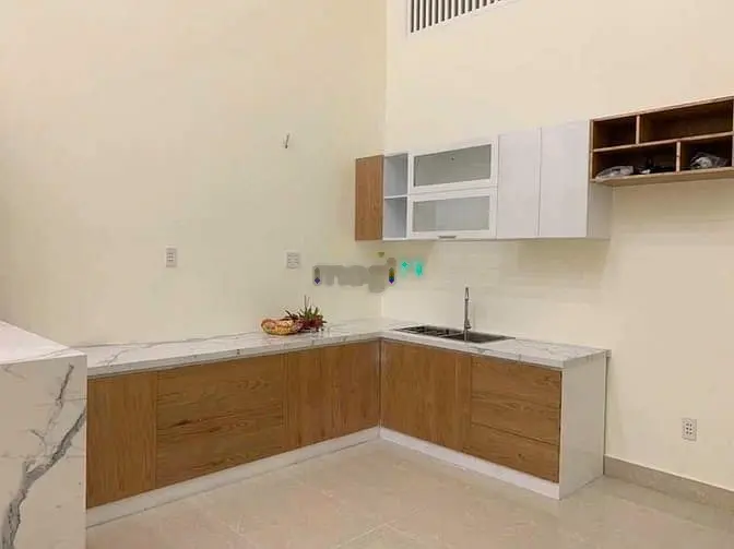 P. Linh Trung, gần sát PVĐ, HXH, nhà 97 m2 2 tầng bán gấp chỉ 5.1 t.ỷ.